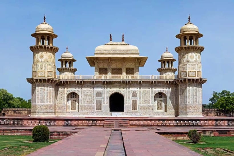 Agra: Baby Taj and Mehtab Bagh Sunset Viewpoint Tour - Inlay work brings the monuments’ details into focus