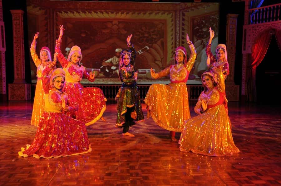 Agra Evening Tour with Sunset view Taj Mahal - Make room for Agra food, with dinner on your own tab