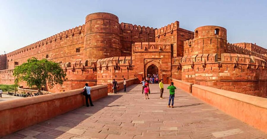 Agra fort, Baby Taj & Mehtab Bagh Express Ticket With Option - At a glance
