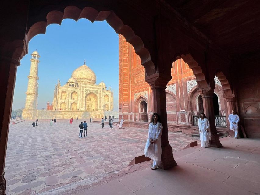 Agra: Guided City Tour Taj Mahal Agra Fort & Baby Taj by Car - Take a practical lunch break in Agra