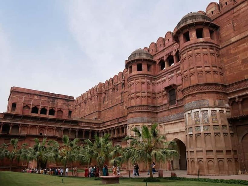 Agra: Guided City Tour Taj Mahal Agra Fort & Baby Taj by Car - Find a quieter scale at the Baby Taj