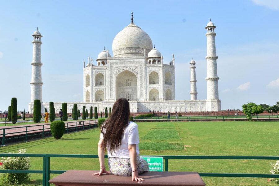 Agra: Private Taj Mahal and Agra Day Tour with Transfer - What the price does, and does not, tell you