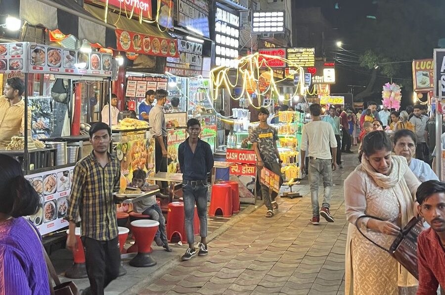 Agra: Sadar Bazar Food Market Night Walking Tour by Tuk-Tuk - A short ride into everyday Agra