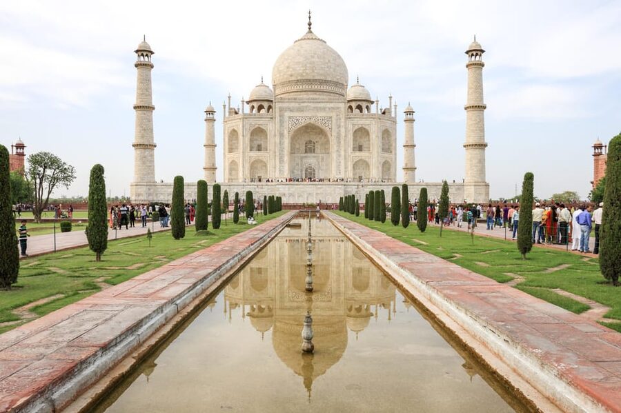 Agra: Skip-the-Line Fast Entry Ticket to the Taj Mahal - A guide who can add stories, context, and photo help