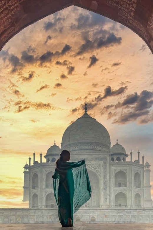 Agra: Skip-the-Line Fast Entry Ticket to the Taj Mahal - Making the most of your three hours