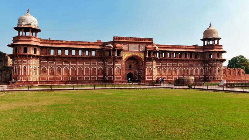 Agra: Skip-the-Line Private Tour of Taj Mahal & Agra Fort - What the private car and guide add