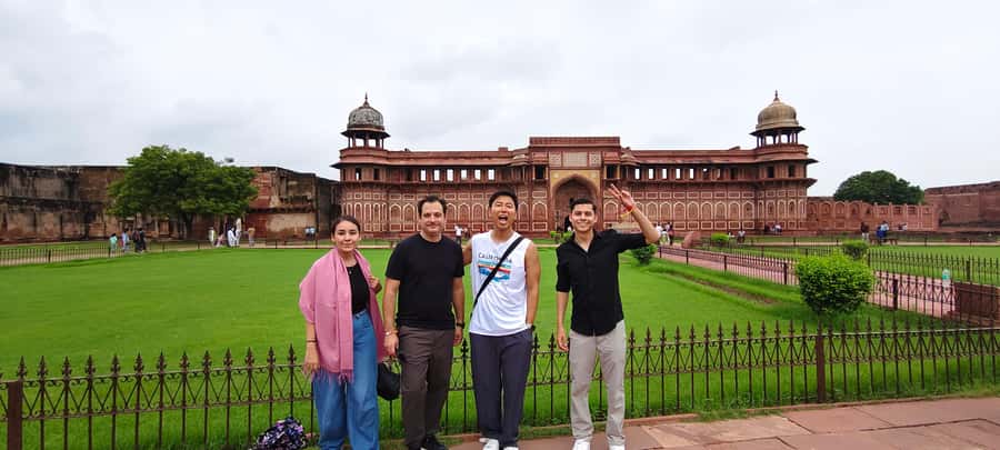 Agra: Skip-the-line Taj Mahal, Agra Fort & Baby Taj Day Tour - The car makes Agra easier