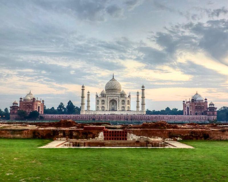 Agra: Skip-The-Line Taj Mahal & Agra Private Tour By Car - Your guide is more than a history narrator