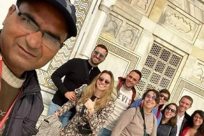 Agra: Skip the Line Taj Mahal and Agra Fort Private Tour - Agra Fort’s Red-Sandstone Story