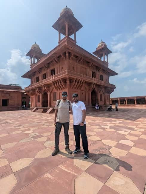 Agra: Taj Mahal, Agra Fort & Fatehpur Sikri Guided Tour - A sunrise start at the Taj Mahal