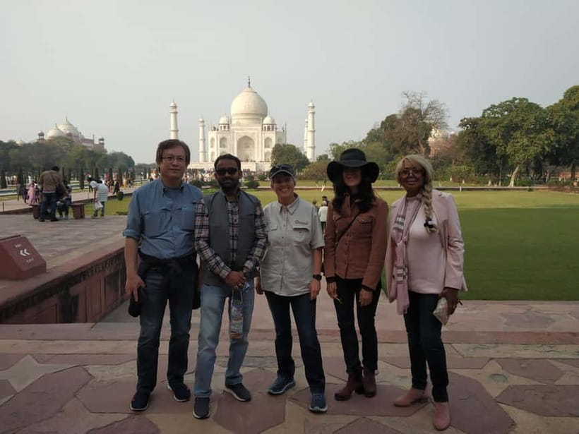 Agra: Taj Mahal and Mausoleum Guided Tour with Skip-the-Line - Should you book it?