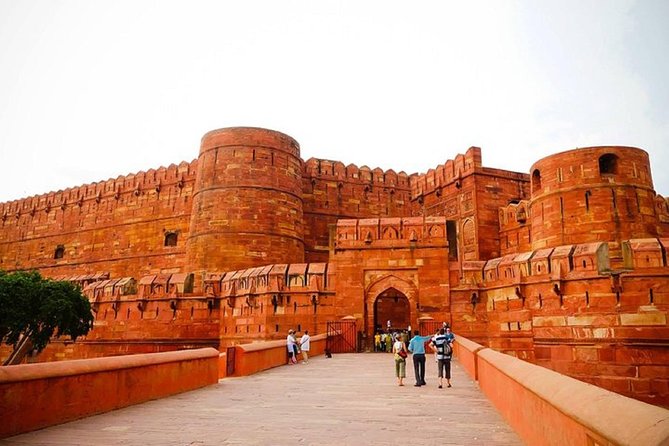 Agra: Taj Mahal and Mausoleum Guided Tour with Skip-the-Line - Hotel pickup takes the guesswork out of the start