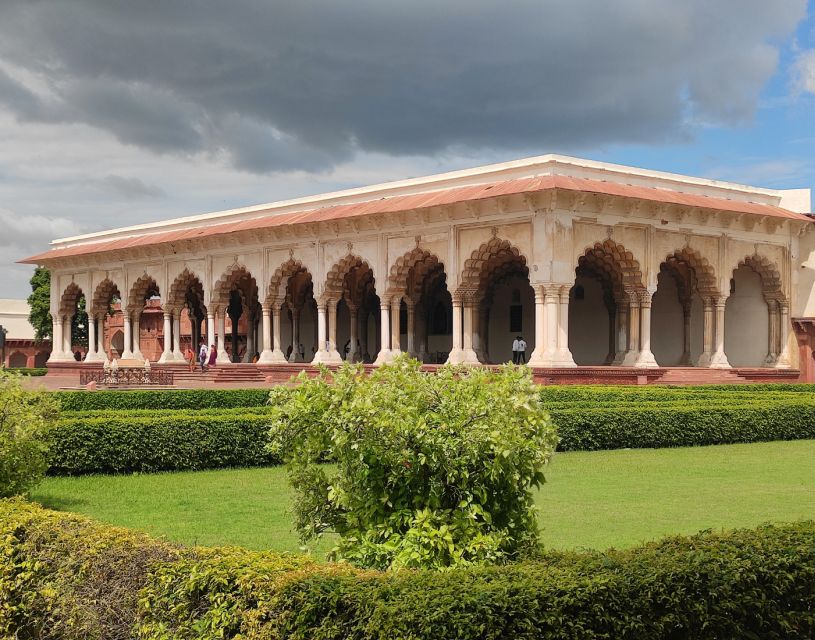 Agra: Taj Mahal Private Tour with Agra Fort & Fatehpur Sikri - What the private setup changes