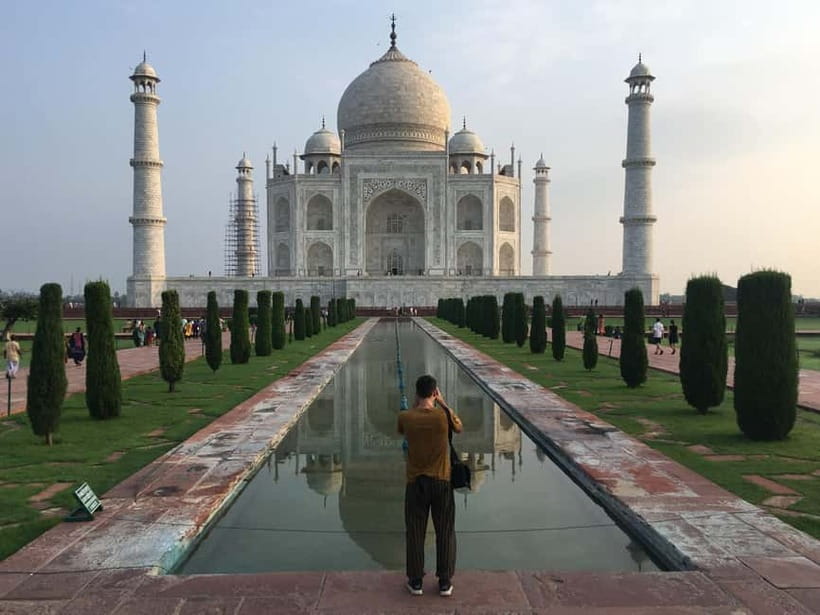 Agra: Taj Mahal Skip-the-Line & Guided Private 3 Hours Tour - Why a private guide can be worth the cost