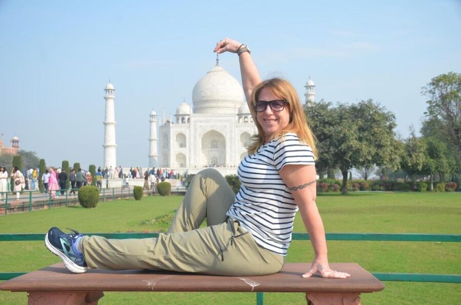 Agra:Taj Mahal Skip-The-Line Guided Tour with Breakfast - A short tour built around the Taj Mahal