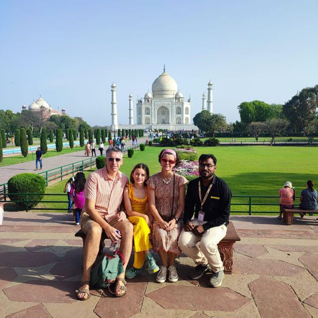 Agra: Taj Mahal Sunrise & Agra Fort Guided Tour Options - A guide can make the monument easier to read