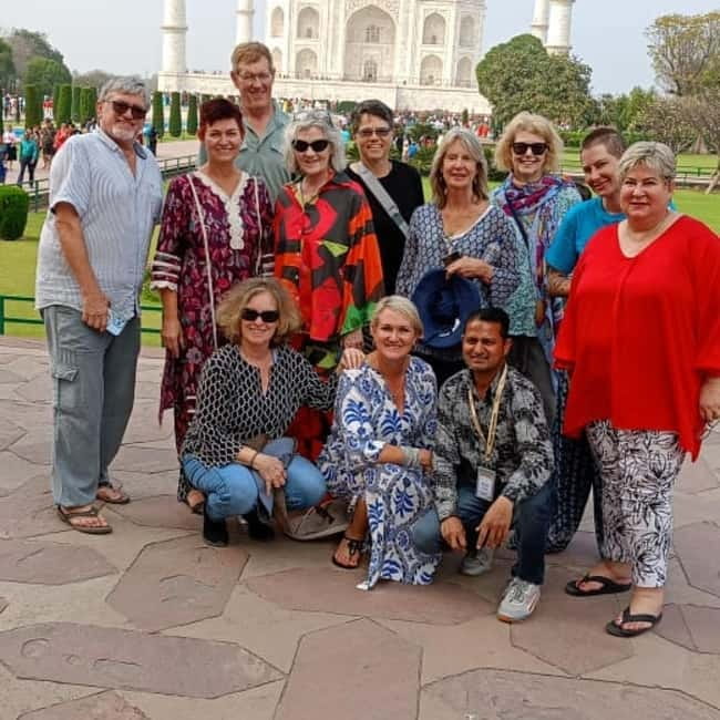 Agra : Taj Mahal tour with guide - Meeting your guide at the East Gate or hotel