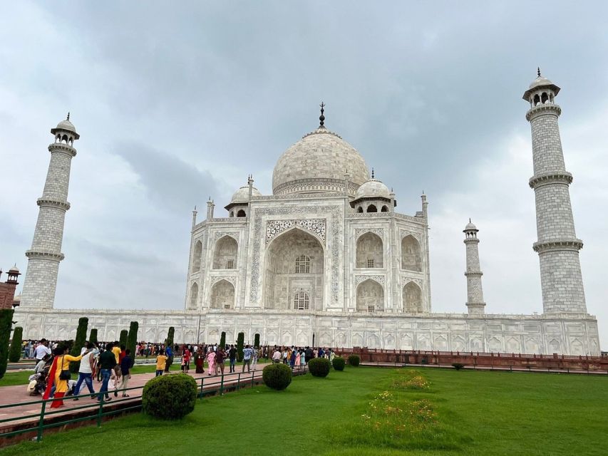 Agra: Tajmahal and Agra fort Entry tickets with Tour Guide - Timing, queues and what to bring