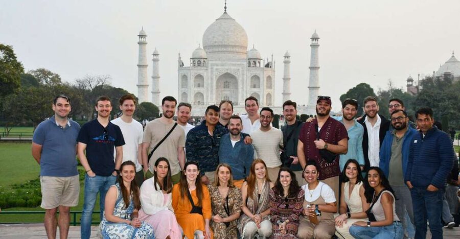 All Inclusive Private Taj Mahal Luxury Tour from Delhi - A private road trip from Delhi to Agra
