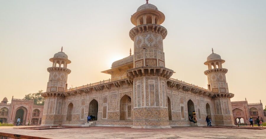 All Inclusive Private Taj Mahal Luxury Tour from Delhi - Three hours with the Taj Mahal