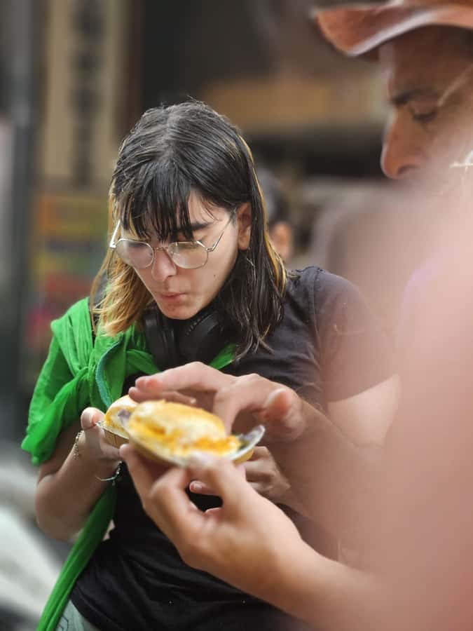 Best Food Tour in Jaipur - The bazaar gives the meal its setting