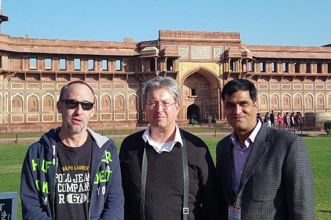 Book Govt Approved Guide for Taj Mahal & Agra fort - A private guide changes the pace