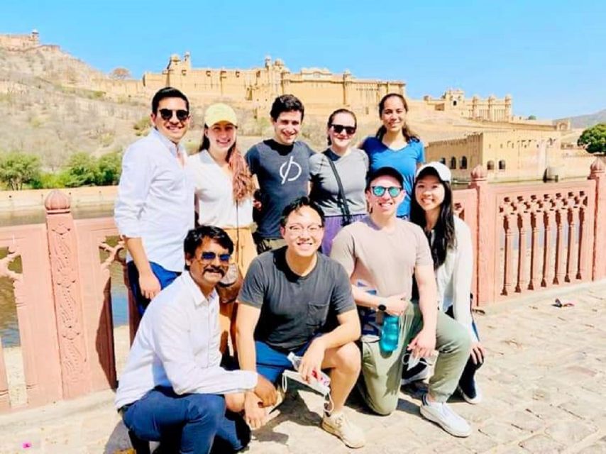 Book Govt. Approved Tour Guide for Jaipur City Tour - Lunch and shopping in Jaipur