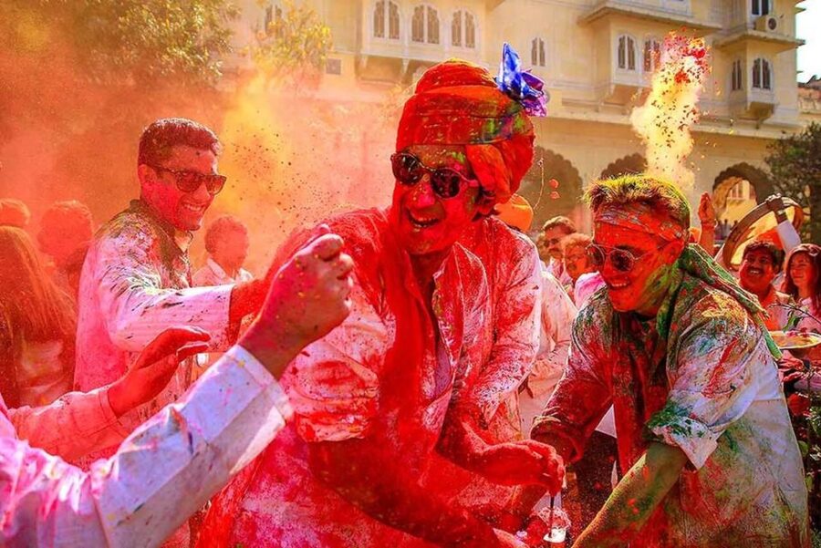 Celebrate Holi with Locals in Jaipur - A guide and a car make the day simpler