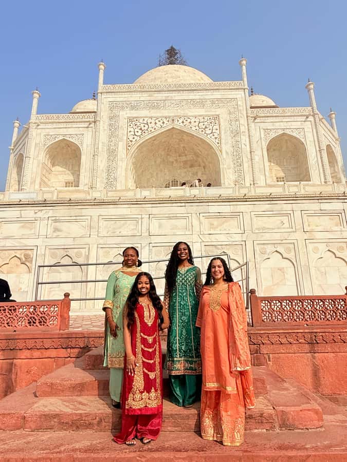 Delhi: Taj Mahal & Agra Tour by Gatimaan Express Train - Lunch is a useful pause, not just a meal