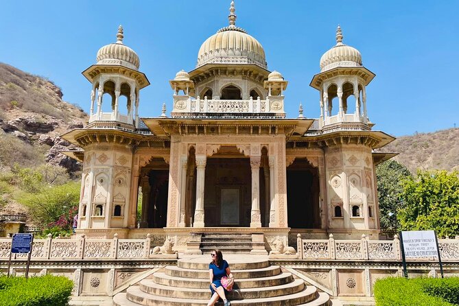 Explore Full Day Jaipur Guided Tour by Car with Guide - Galta Ji and the Pink City shops