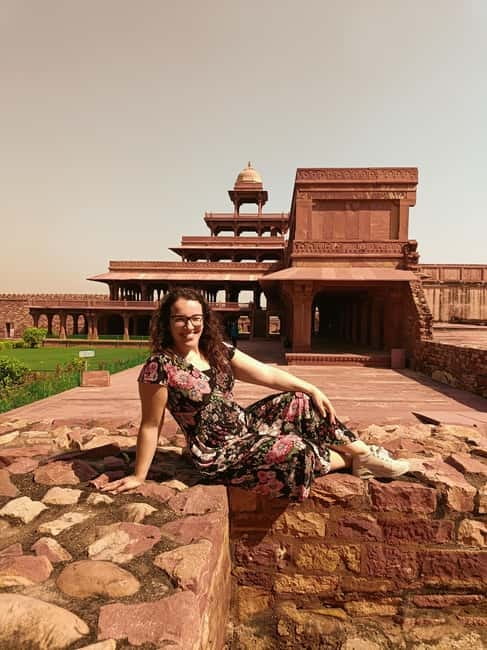 From Agra: Fatehpur Sikri Private Tour - A comfortable ride, with a few details to confirm
