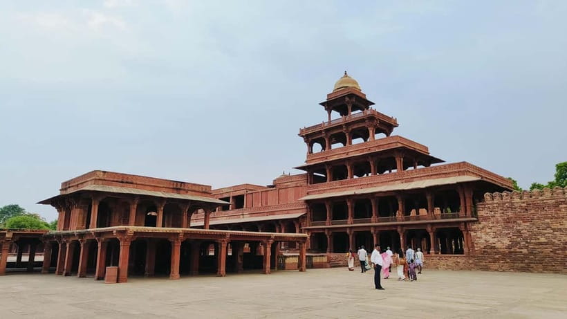 From Agra : Fatehpur Sikri Sightseeing by Private Car - At a glance