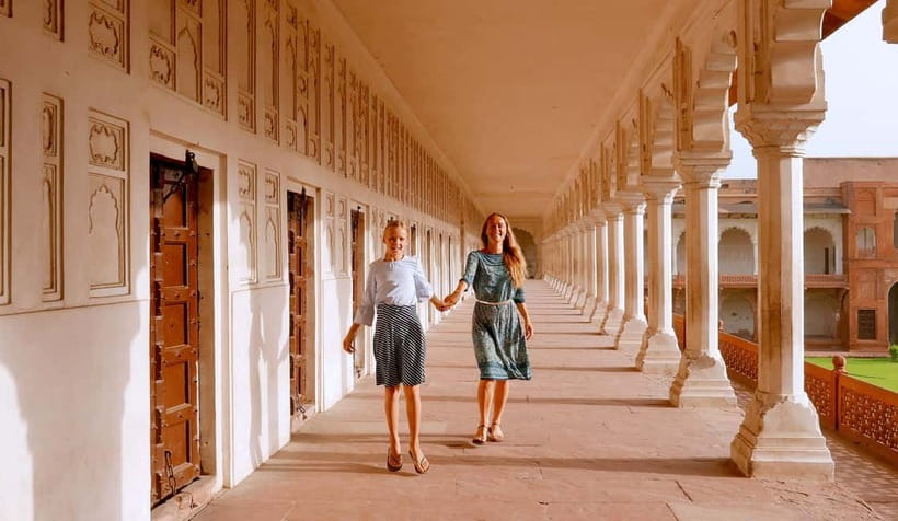 From Agra: Half Day Sunrise Tour of Taj Mahal with Agra Fort - Breakfast is a pause, not part of the package