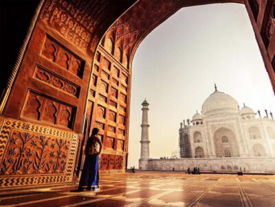 Half Day Sunrise Tour of Taj Mahal with Agra Fort