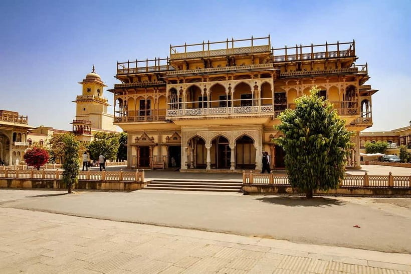 From Delhi: 2-Days Golden Triangle Tour to Agra and Jaipur - What the private guide adds