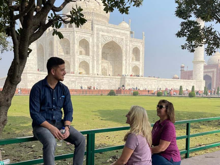 From Delhi: 3-Day Golden Triangle Tour with Agra and Jaipur - Day three: Jaipur’s forts, lake, and palace quarter