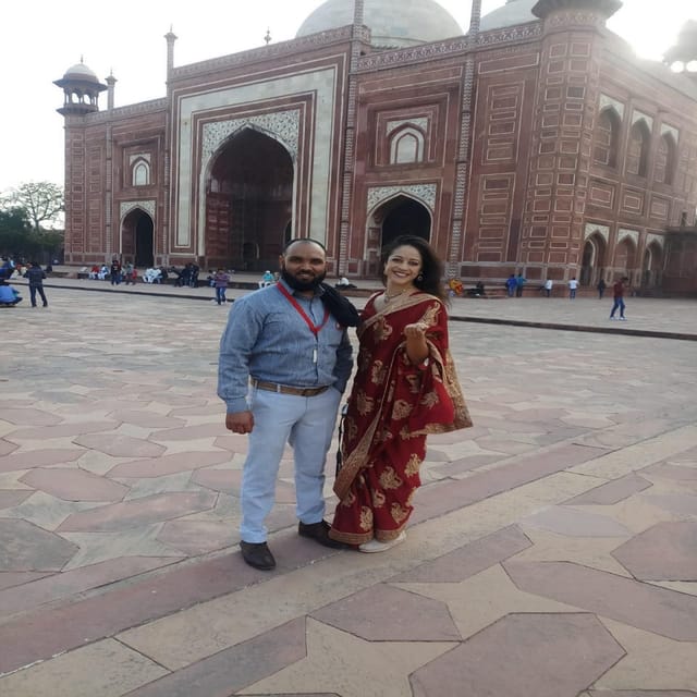 From Delhi/Agra: Taj Mahal Tour with Rental Saree Experience - Who will get the most from this tour