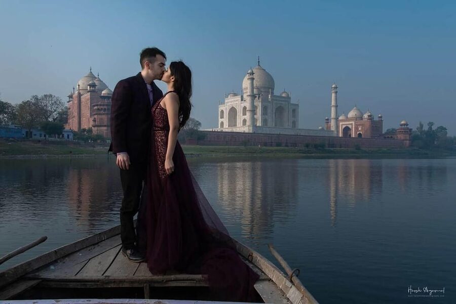 From Delhi: Deluxe Taj Mahal and Agra tour with Luxury Cars - Lunch, then a final stop that needs clarification