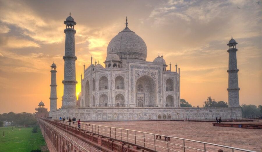 From Delhi: Private 5 Days Golden Triangle Guided Tour - Day 4: Amber Fort, Jal Mahal and the return to Delhi