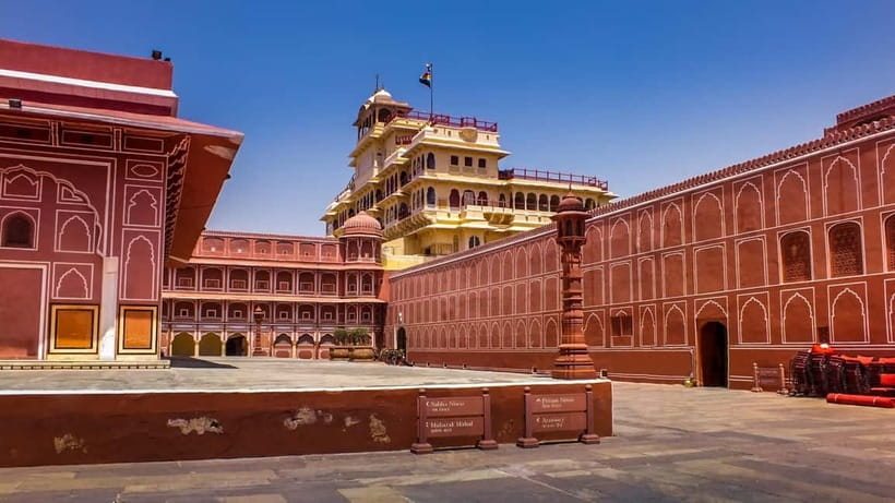 From Delhi: Private Full-Day Jaipur Highlights Tour - Jantar Mantar: instruments that make the sky measurable