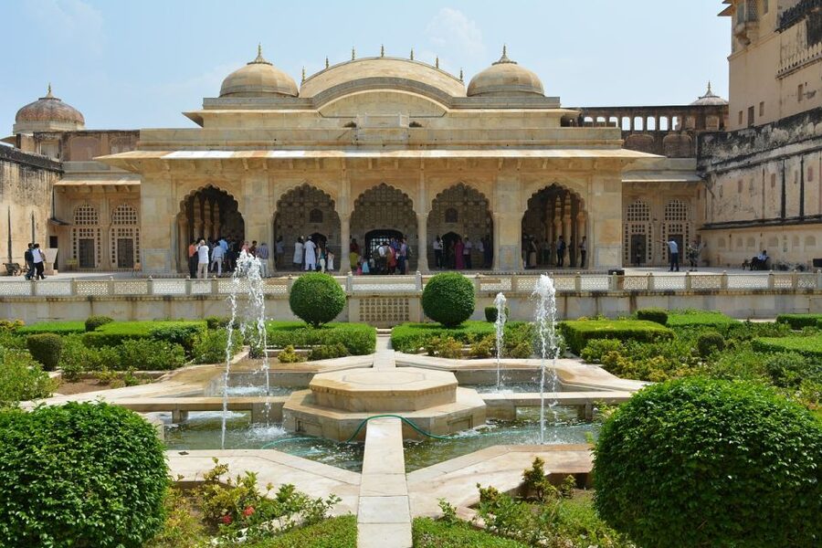 From Delhi: Private Jaipur & Amber Fort Guided Tour by Car - A full day from Delhi to Jaipur