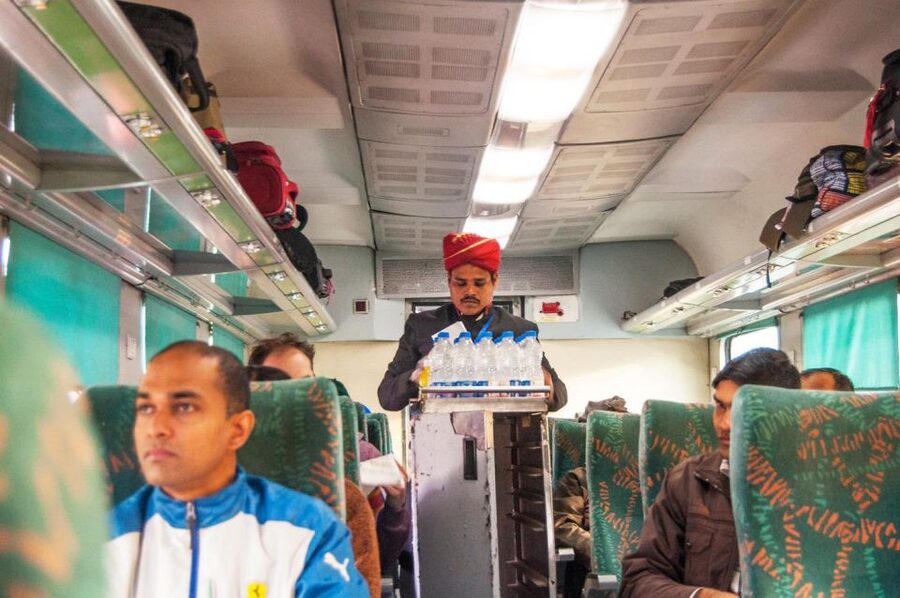 From Delhi: Same Day Taj Mahal Trip By India's Fastest Train - Lunch is a pause, but budget for it