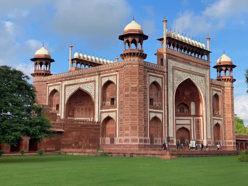 From Delhi: Sunrise Taj Mahal Tour To Agra - What the price does and does not tell you