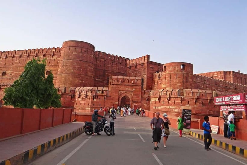 From Delhi: Sunrise Taj Mahal Tour To Agra - Who should book this sunrise tour