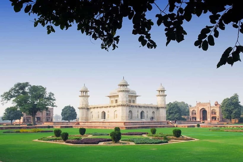 From Delhi: Taj Mahal & Agra Fort Private Day Tour By Car - What the private format changes