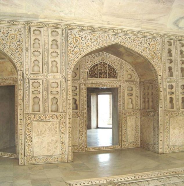 From Delhi: Taj Mahal & Agra Heritage Day Trip By Car - Who will appreciate this day trip?