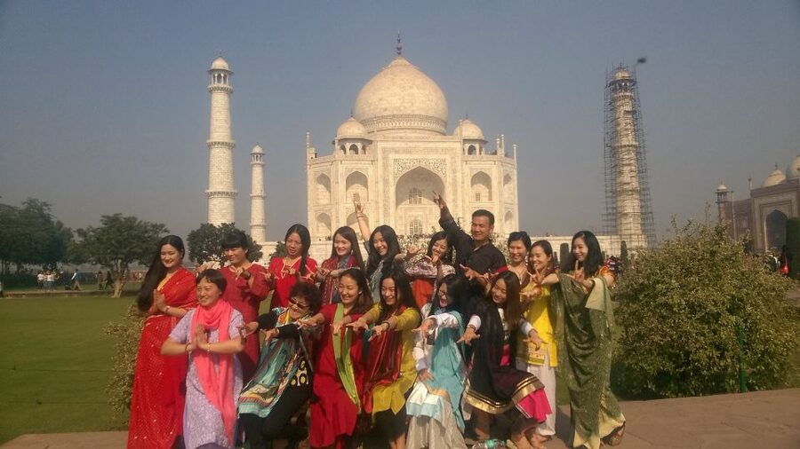From Delhi : Taj Mahal and Agra Fort Tour By Private Car - Check the meal details before setting out