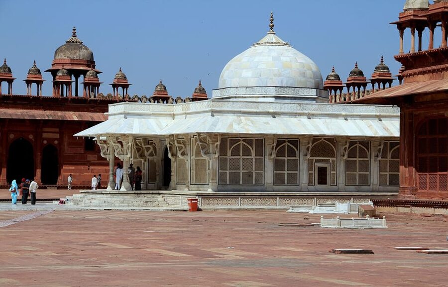 From Delhi: Taj Mahal Sunrise, Agra Fort & Baby Taj Day Tour - What the price does, and does not, tell you