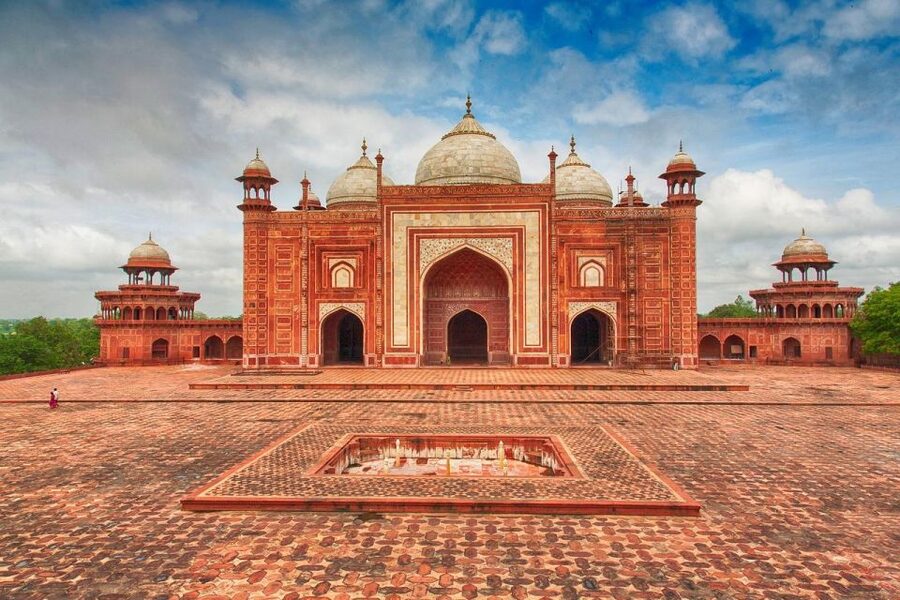 From Delhi: Taj Mahal Sunrise & Agra Fort Guided Day Trip - The sunrise visit is worth the early alarm