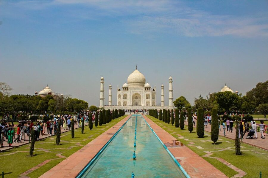 From Delhi: Taj Mahal Sunrise & Agra Fort Guided Day Trip - The Delhi to Agra drive, and what the price really covers